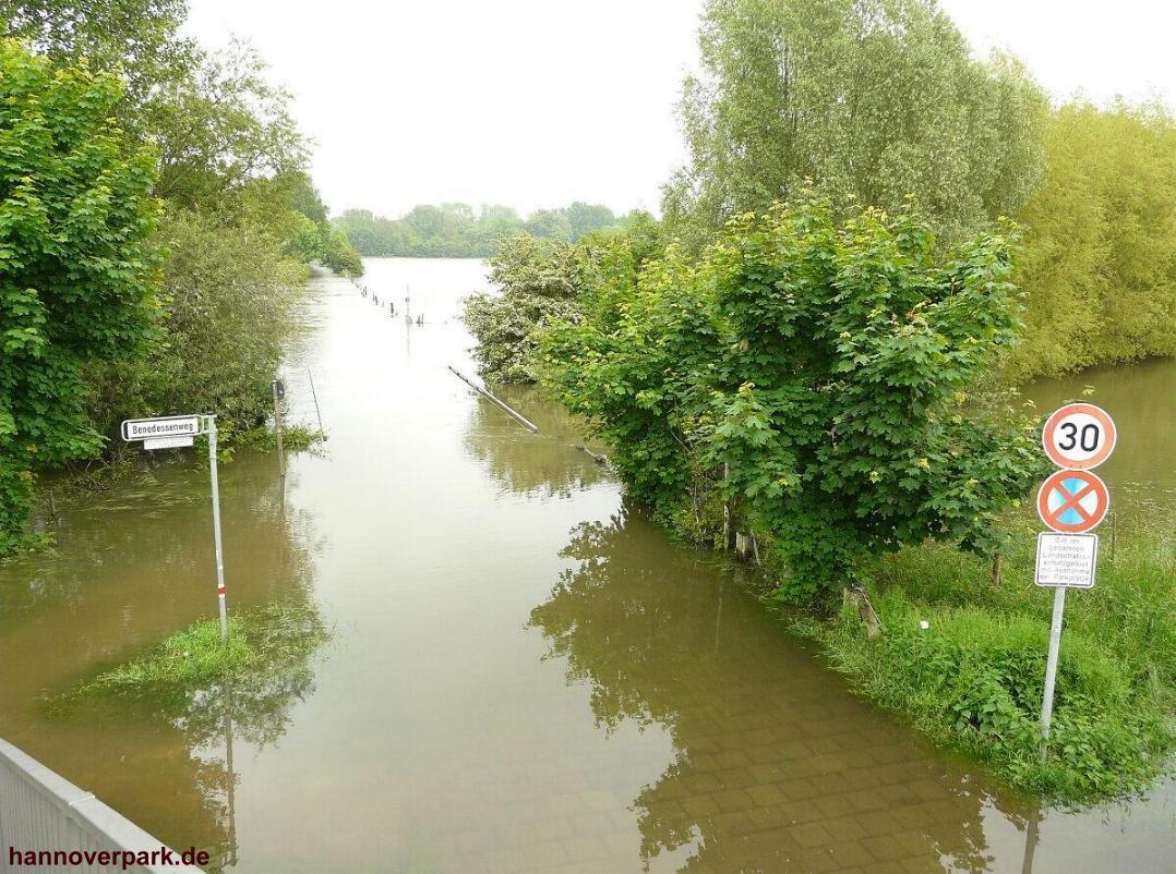 Die Ricklinger Kiesteiche bei Hochwasser