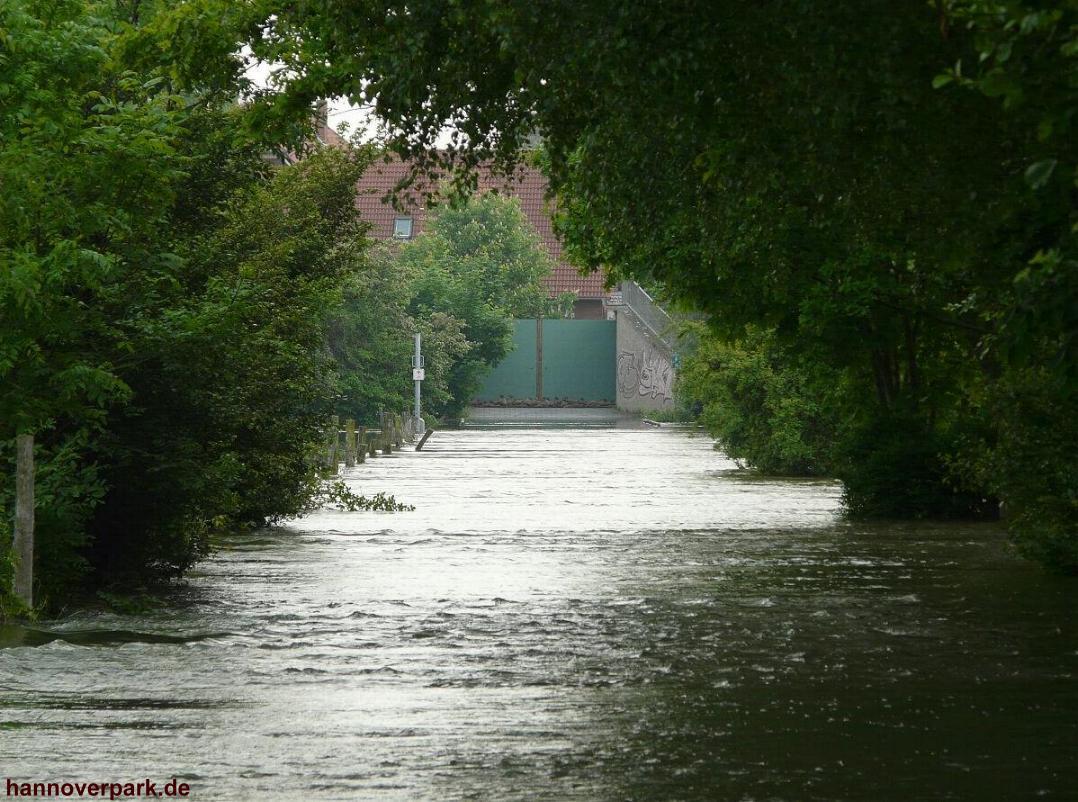 Die Ricklinger Kiesteiche bei Hochwasser